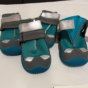 Dog shoes size 5